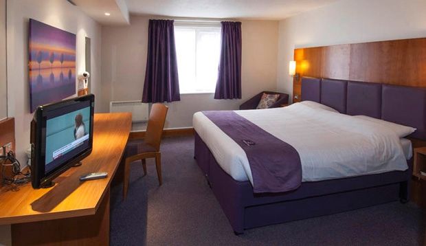 Premier Inn Gloucester Exteriör bild